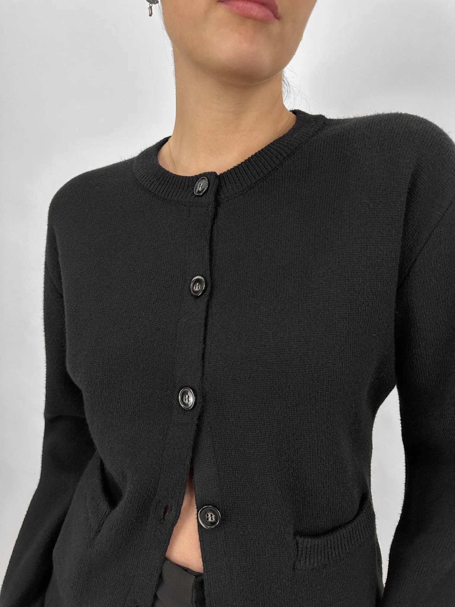 Button Down Knit Cardigan with Slight Silhouette