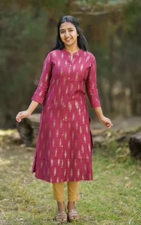 Idhazhini Maroon
