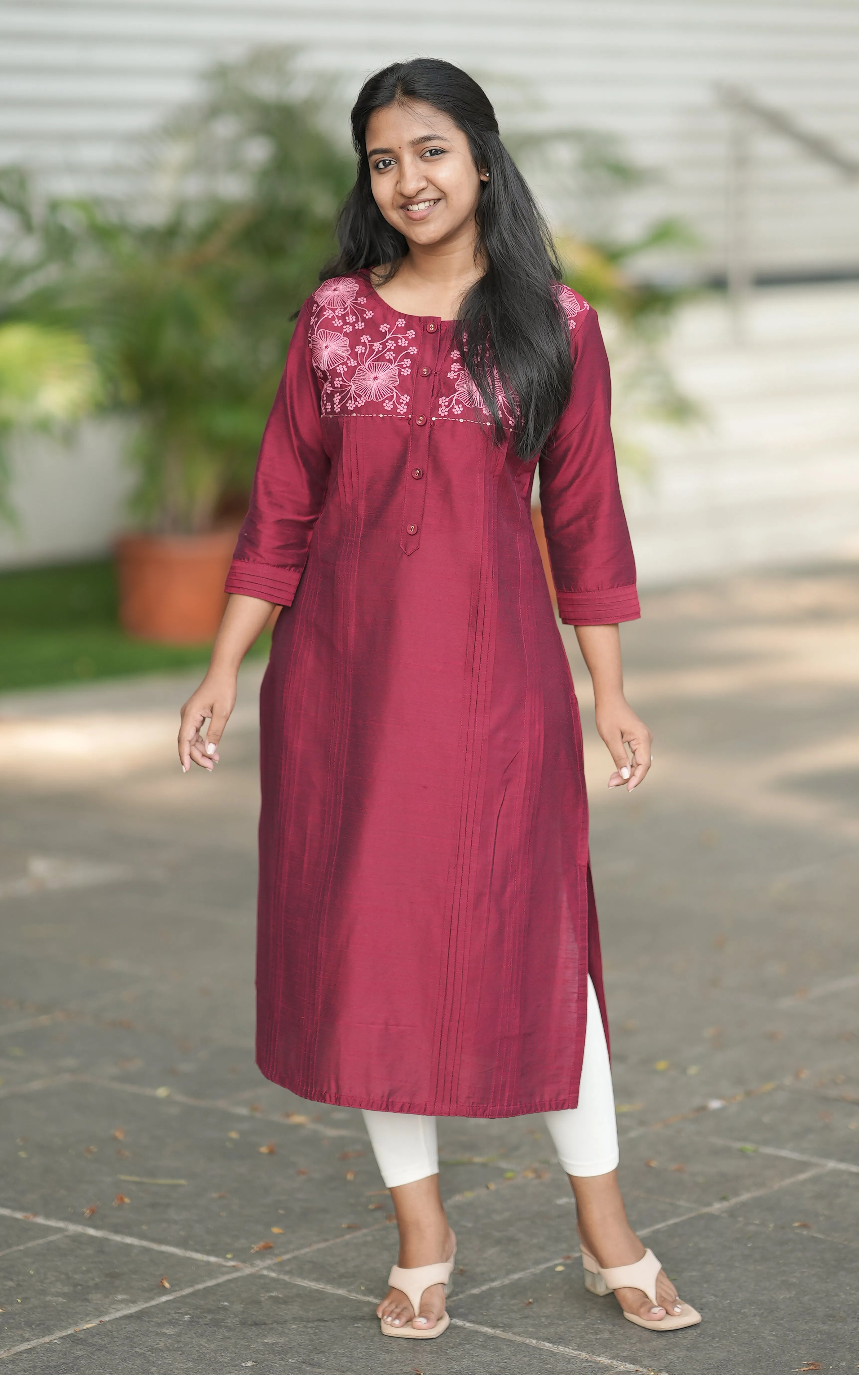 Liyana Maroon
