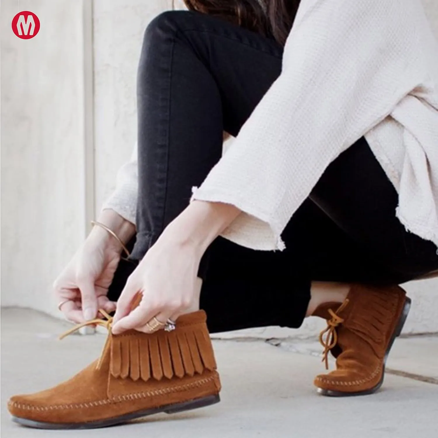 Minnetonka Women's Classic Fringe Hardsole Boot